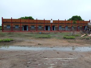 Vue d’un bâtiment de salles de classe au CEG de Oualgo, commune de Baskouré, construit grâce au projet FDCIII.